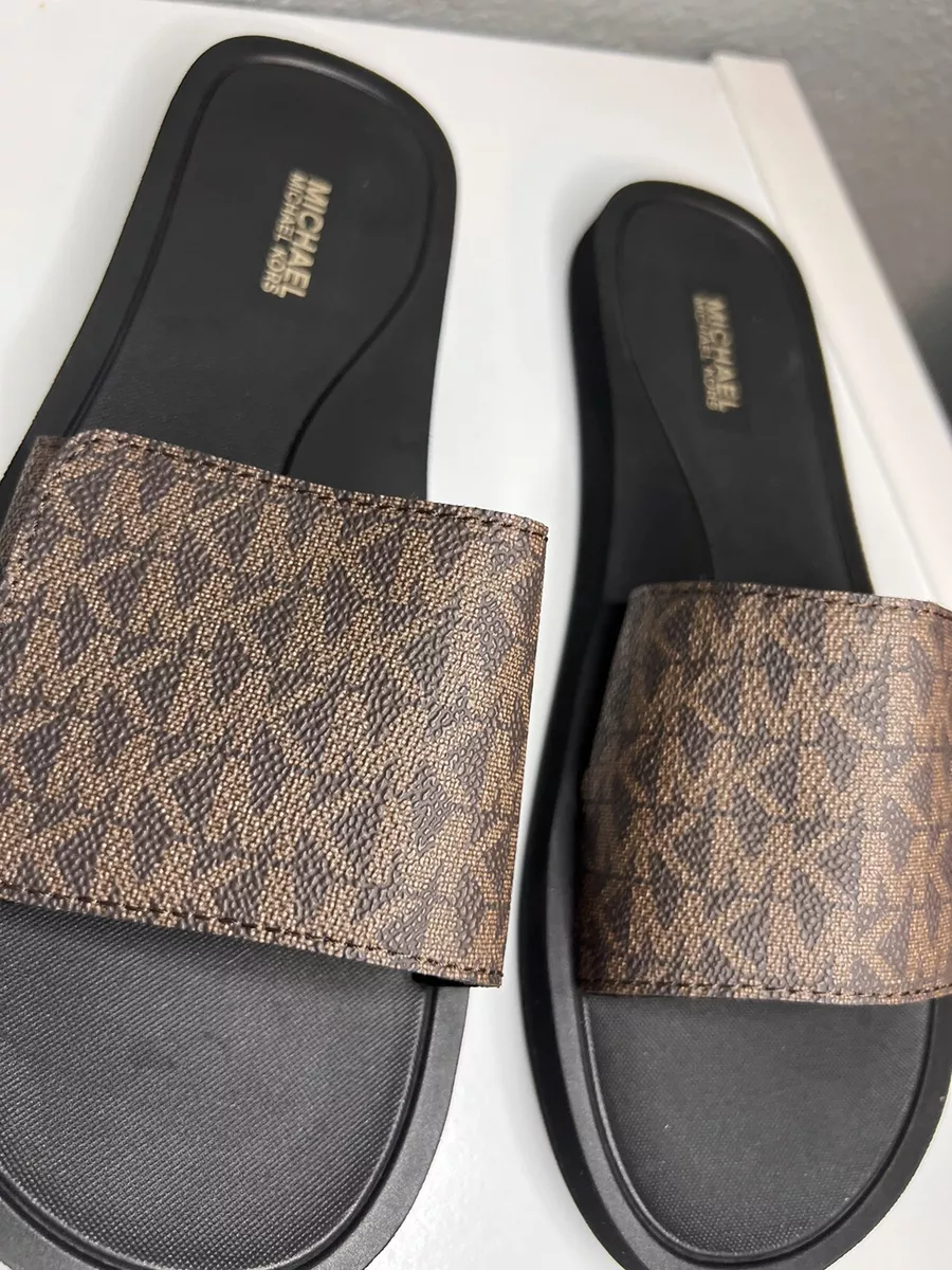 Michael Kors Wade Women s Size 8 MK Signature Logo Slide Sandals
