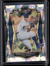 2021 Panini Select #119 Victor Gonzalez Cracked Ice Prizm #/25