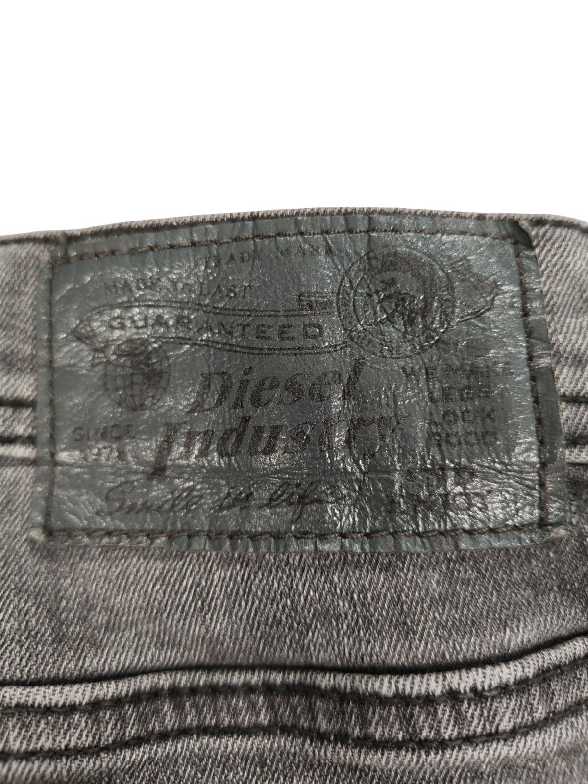 Diesel Teppar Jeans Men's Size 30W 32L Black Slim Fit Carrot Leg Button Fly image 4