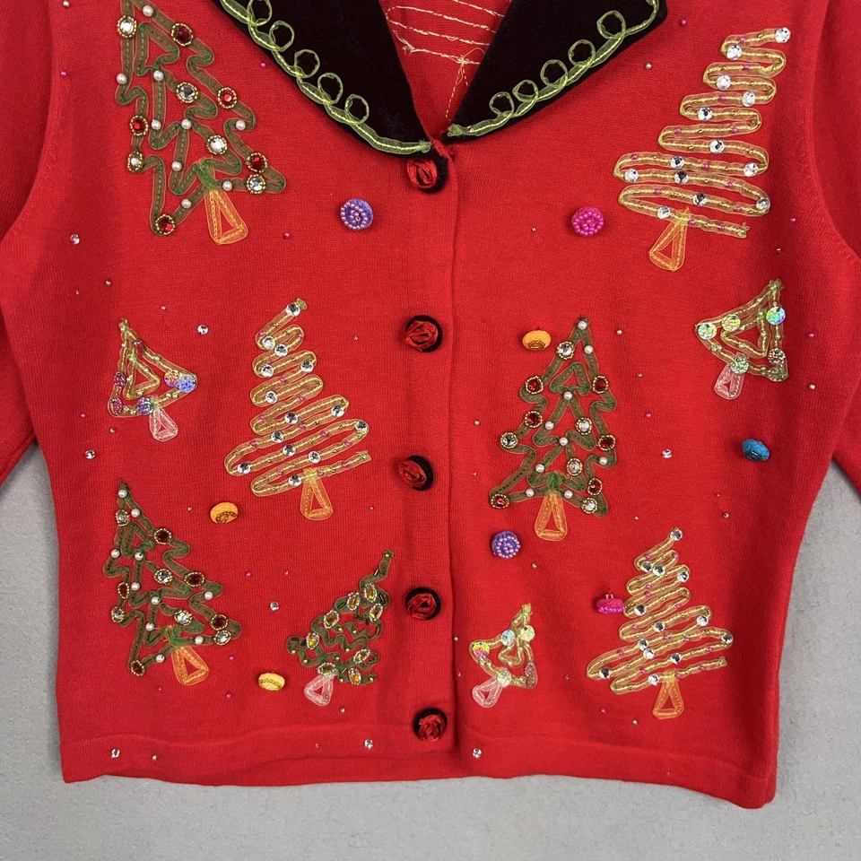 Jack B. Cardigã feminino suéter rápido médio vermelho feio árvore de Natal lantejoulas - Imagem 3 de 4