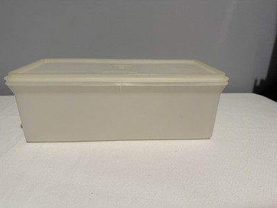 Tupperware Vintage Jumbo Bread Keeper 606-1 