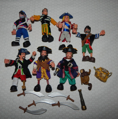 Odyssey Toys Pirate Legends Lot of 7 Figures with Monkey & Some Accessories