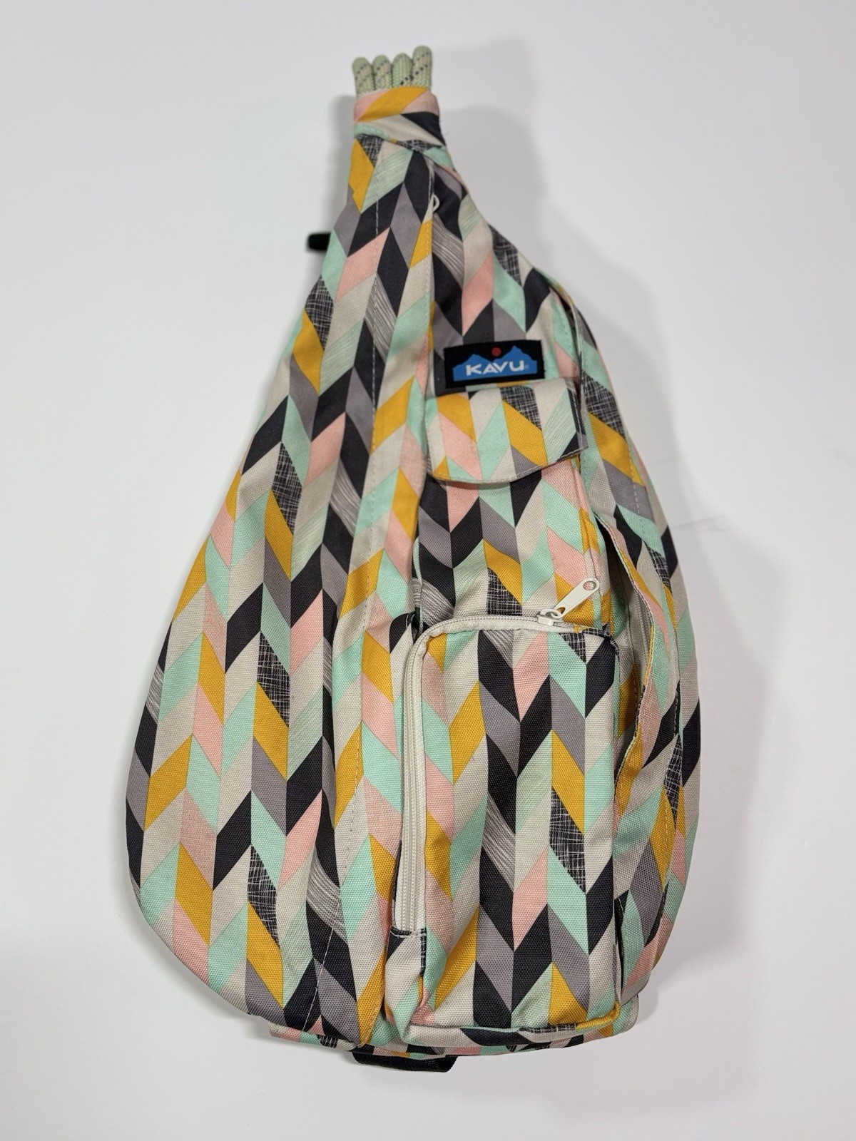 KAVU Rope Strap Sling Bag Crossbody Backpack Outdoors Geometric Chevron Print
