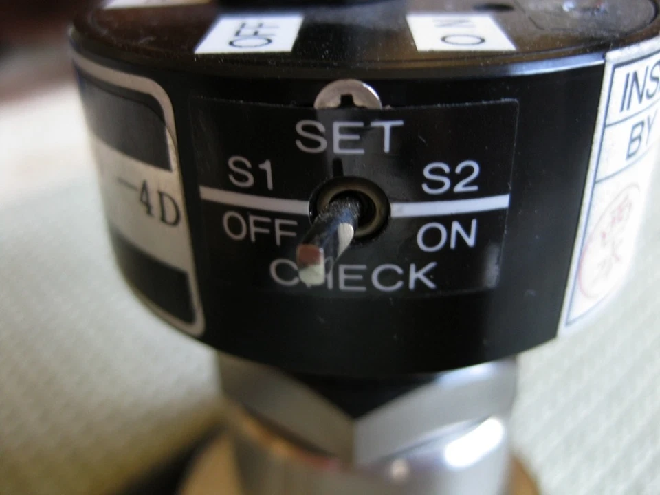 Valcom Pressure Switch NF-(-100~-2VAO-4D 200kPA) - Image 4 of 4