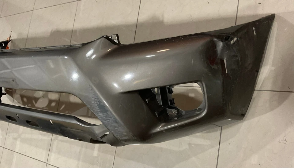 Cubierta de parachoques delantero marrón claro Toyota Tacoma 2012-2015 52119-04060 OEM Foto 2 de 4