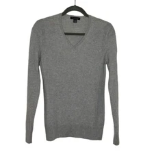 Saks Fifth Avenue Cashmere Pullover V Neck Sweater Size M Gray Classic Preppy