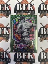 2021 Panini Mosaic #V13 Phil Niekro Vintage Reactive Green