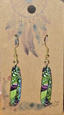 Dangle Green Feather Deisgn Earrings With .925 Sterling Silver Hooks 