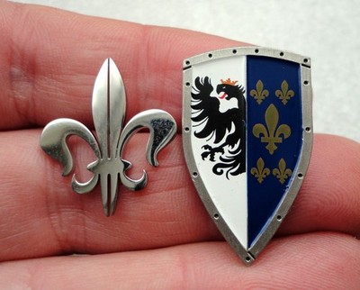 KARL DER GROSSE Motto Mittelalter Schild Heraldik Pin Anstecker Templer Römer Fleur-de-lis