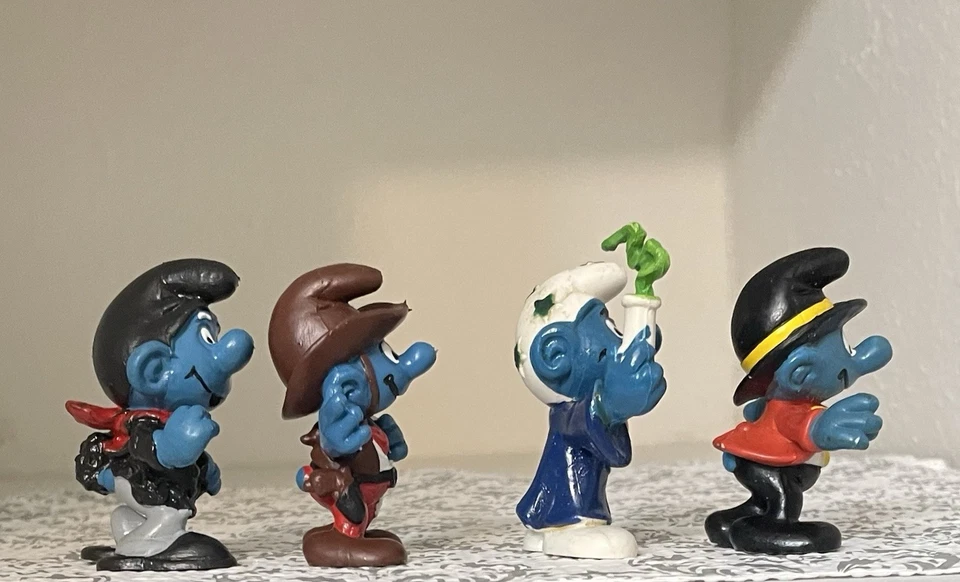 Figuras de los Pitufos Peyo 1978 y 1981 Schleich barrido de chimenea vaquero alquimista mago Foto 2 de 4