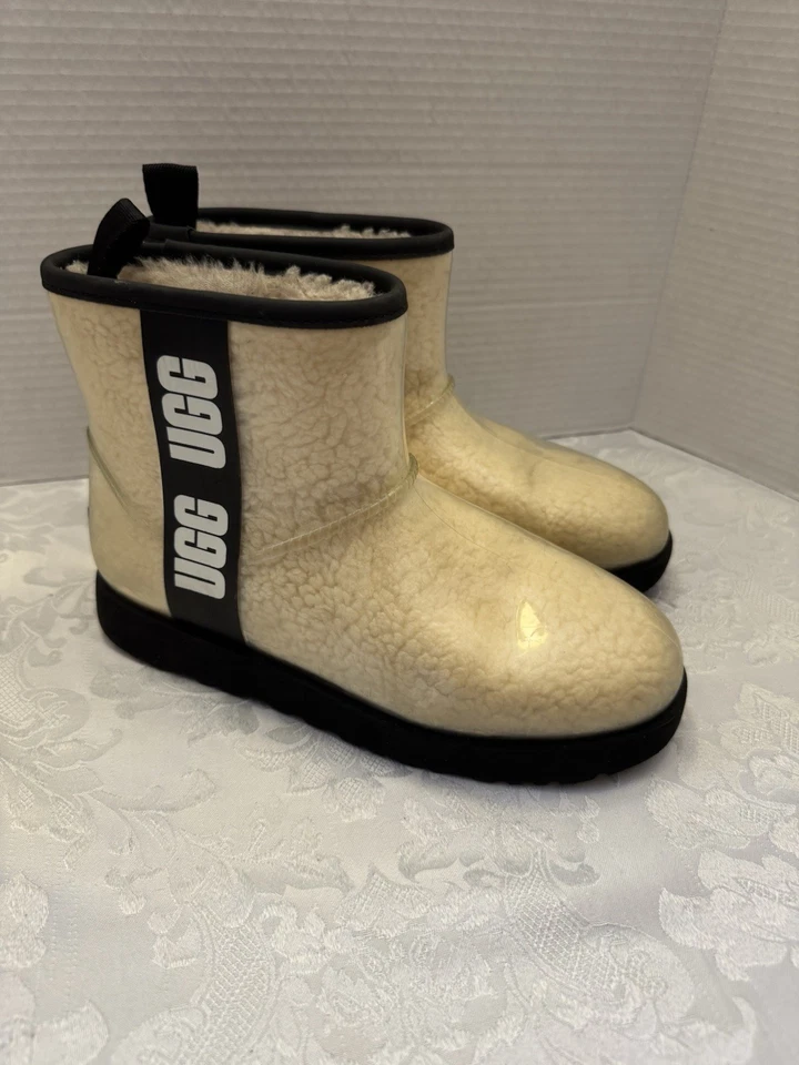 Mini Bota Ugg Clásica Transparente Talla 7 Cálida Impermeable Confort Forrada Icónica 113190 Foto 4 de 4