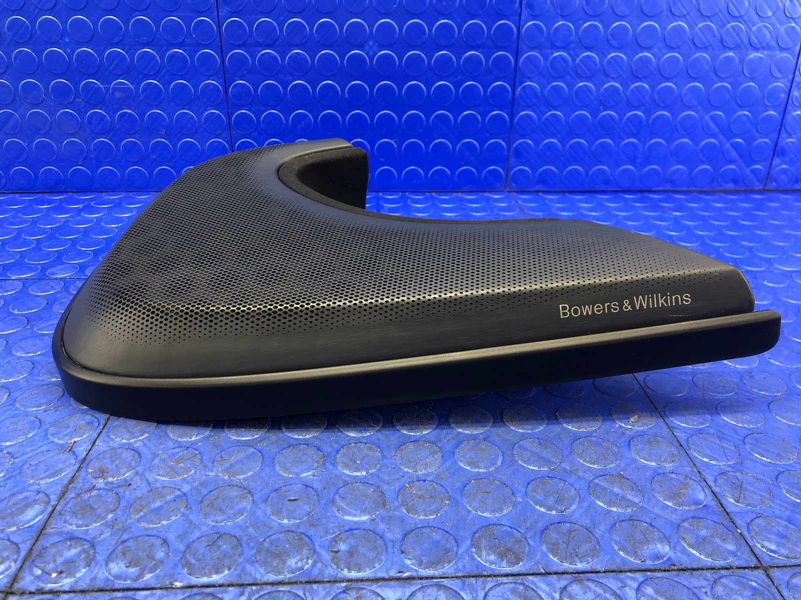 2016-2021 MCLAREN 570S OEM FRONT RIGHT DOOR PANEL LOWER SPEAKER COVER 13N2154CP