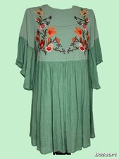 UMGEE Women's Green Embroidered Babydoll Boho Bell 3/4 Sleeve Dress small
