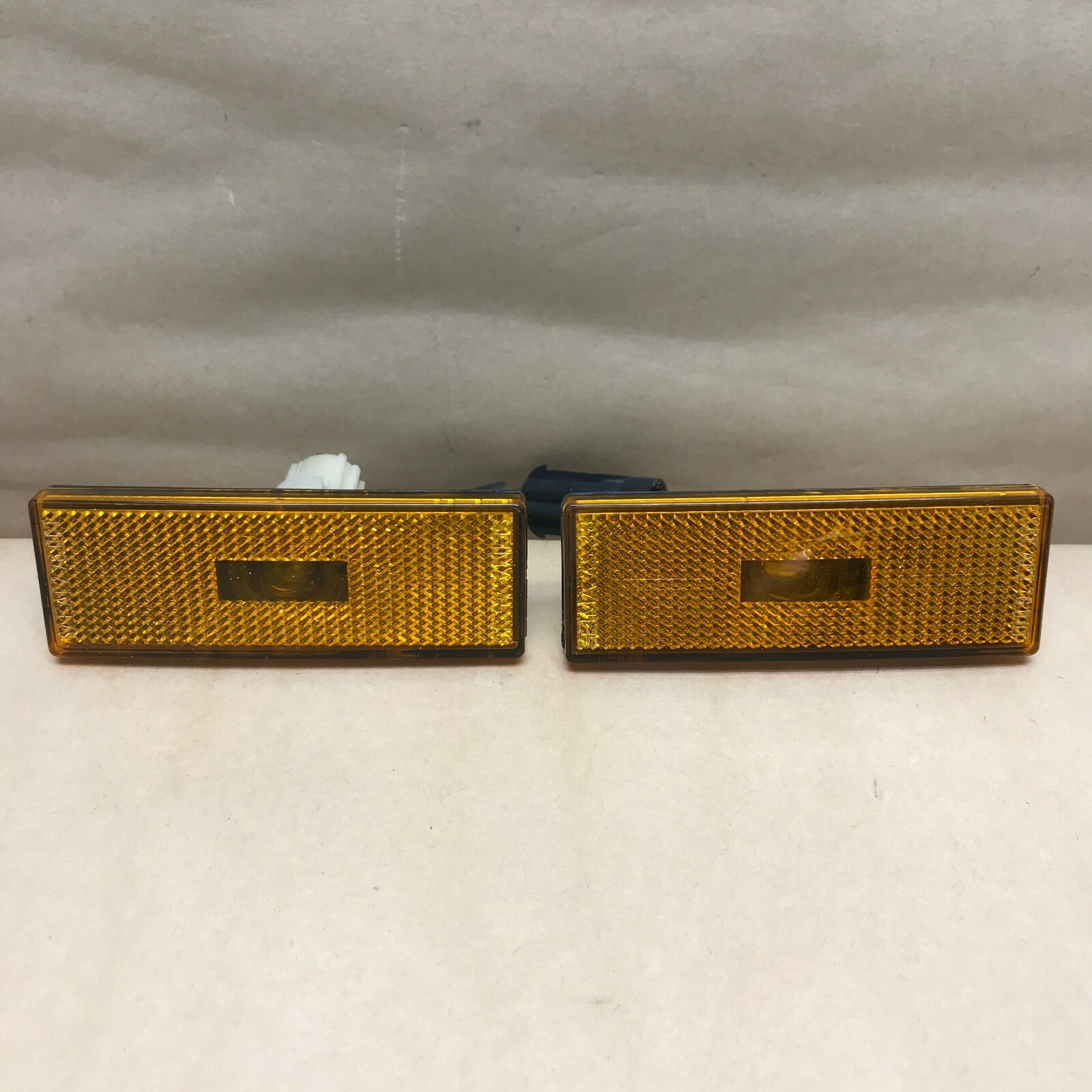 1998 1999 2000 2001 2002 2003 Ferrari 550 575 Maranello Bumper Marker Light Pair