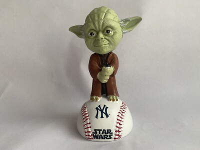 new york yankees bobblehead Yoda Star Wars Missing Light Sabre