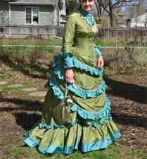 Victorian Green Blue Ruffled Bustle Evening Dresses Vintage Princess Ball Gown