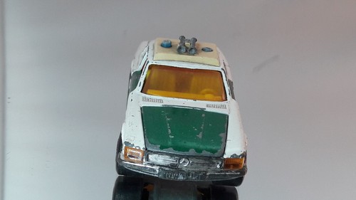 Mercedes SLC 350 Polizei - Matchbox - White Green - 1974 - K61 - Picture 2 of 9