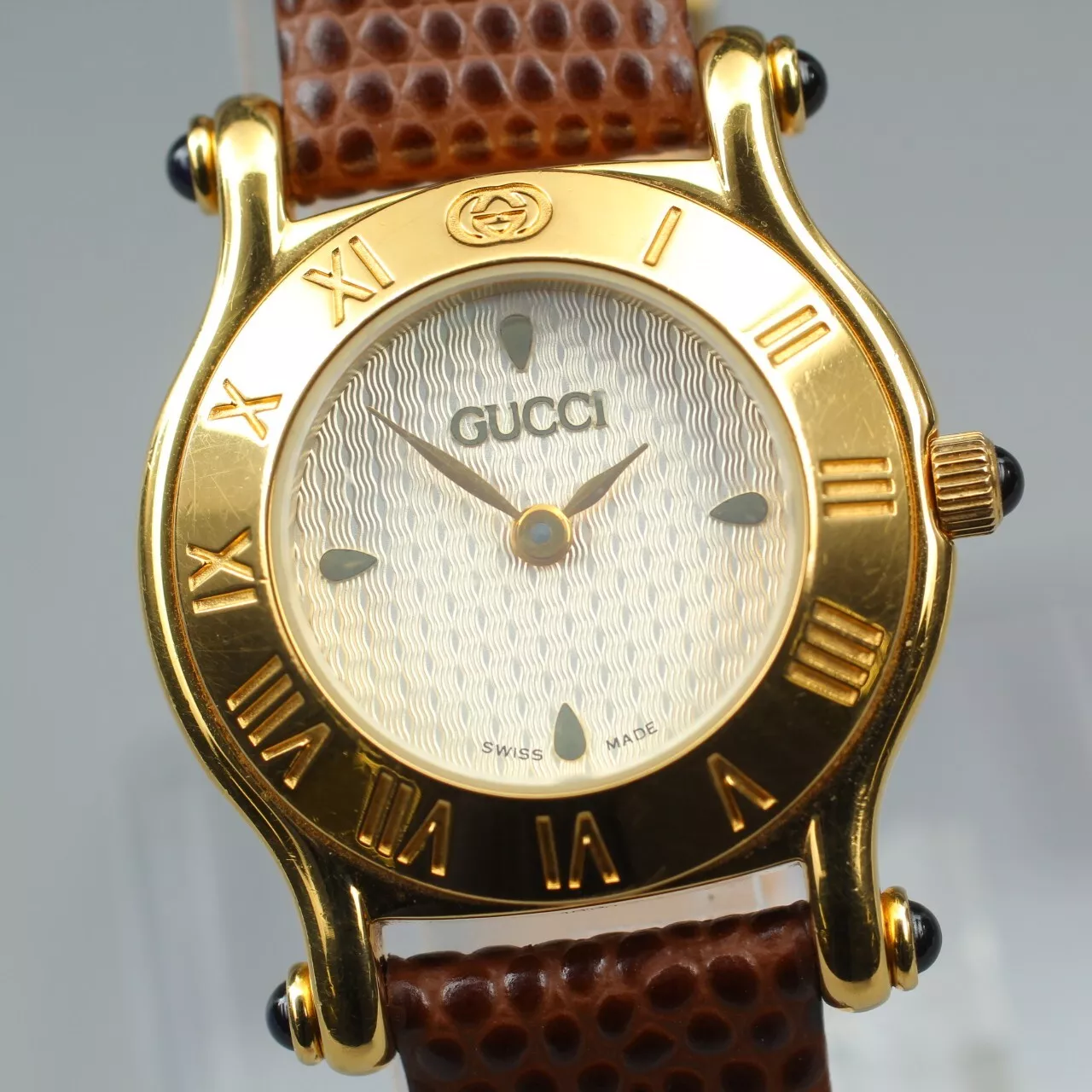 [Presque comme neuve] Montre femme vintage GUCCI 6500L 27mm cadran blanc quartz du JAPON