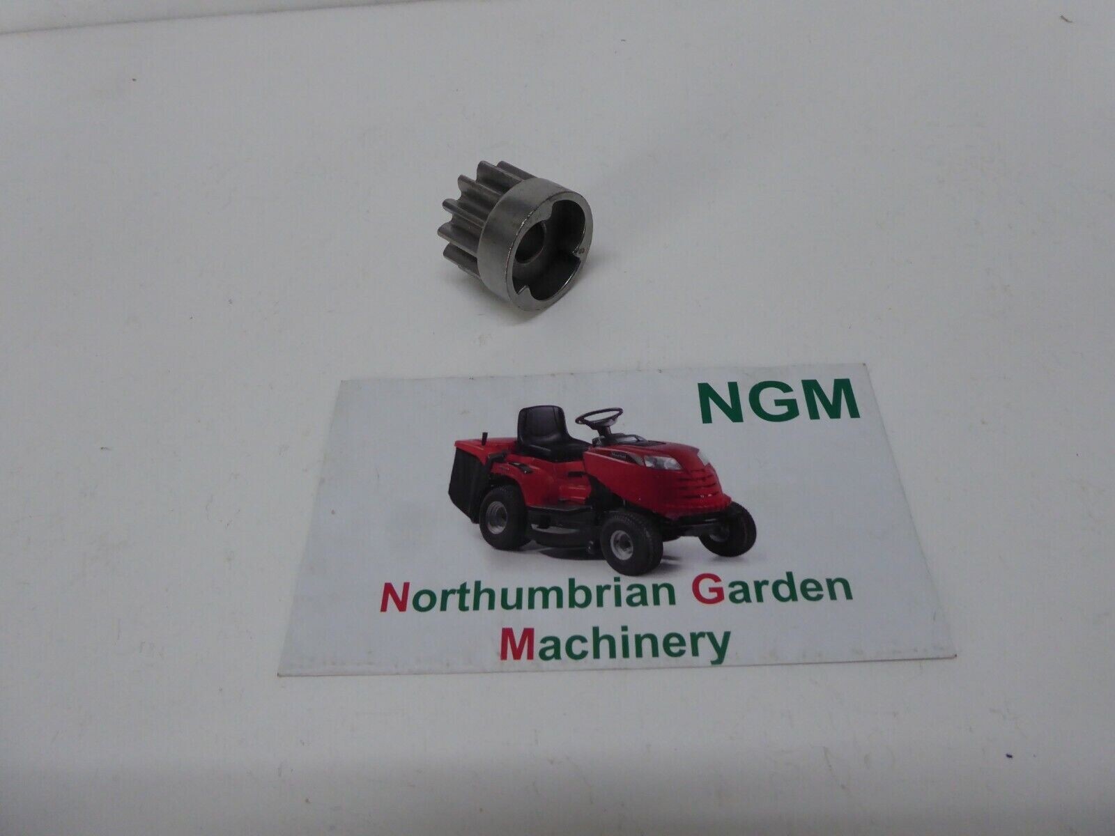 Genuine Mountfield Right Pinion Gear Z12 122570133/0 SP53H SP533 SP535 HW511PD