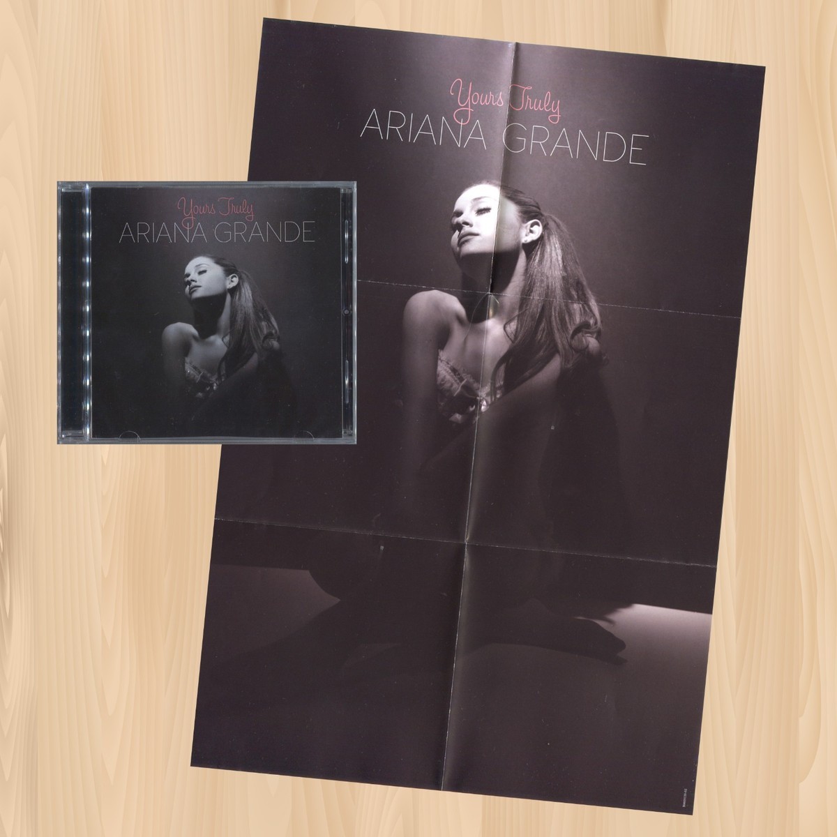 POSTER---- ARIANA GRANDE Yours Truly EXCLUSIVE CD Right
