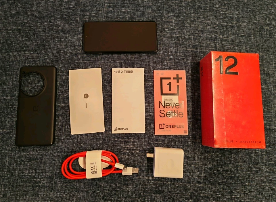 OnePlus 12 · 256GB, photo 1 of 5