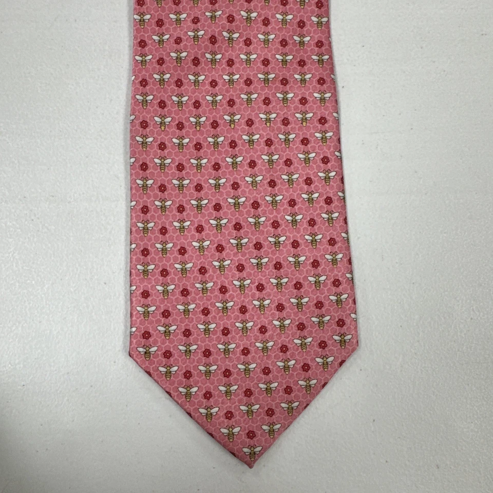 Pierre Cardin Men's Pink Bee Pattern 100% Silk Neck Tie - Image 2 of 4