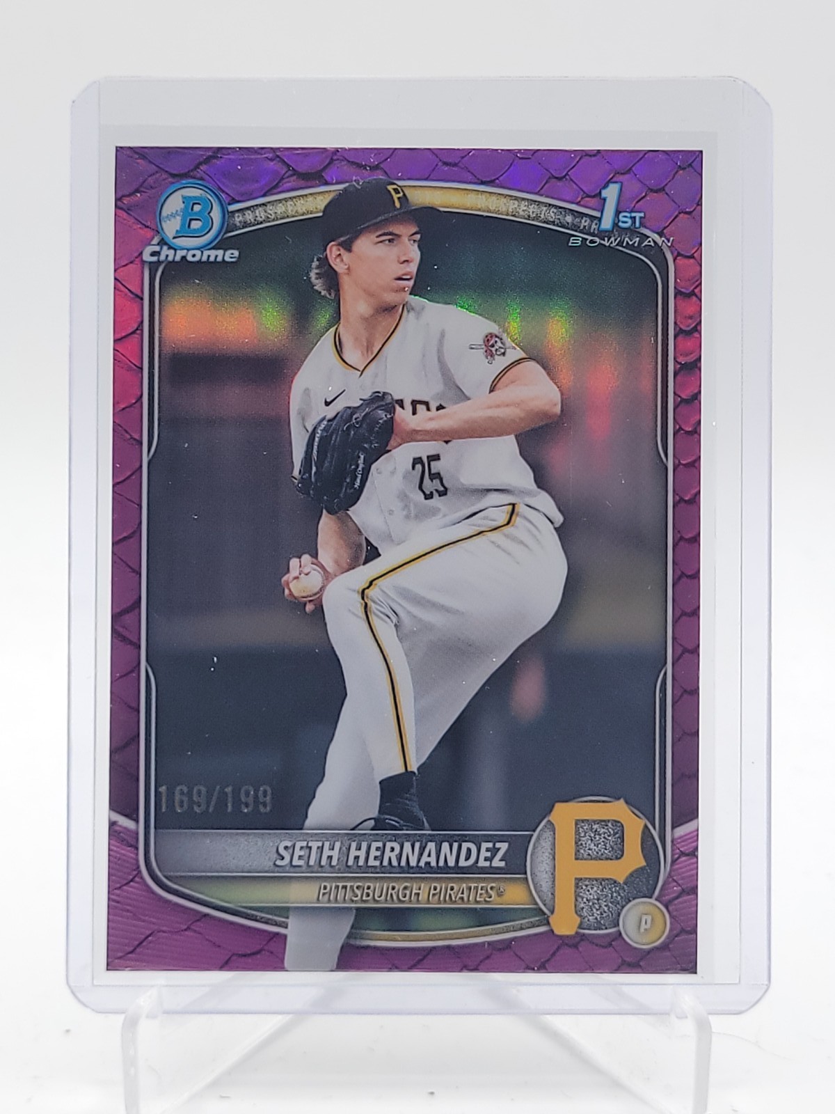 SETH HERNANDEZ 2025 BOWMAN CHROME DRAFT 1ST FUCHSIA REPTILIAN /199 Q6961