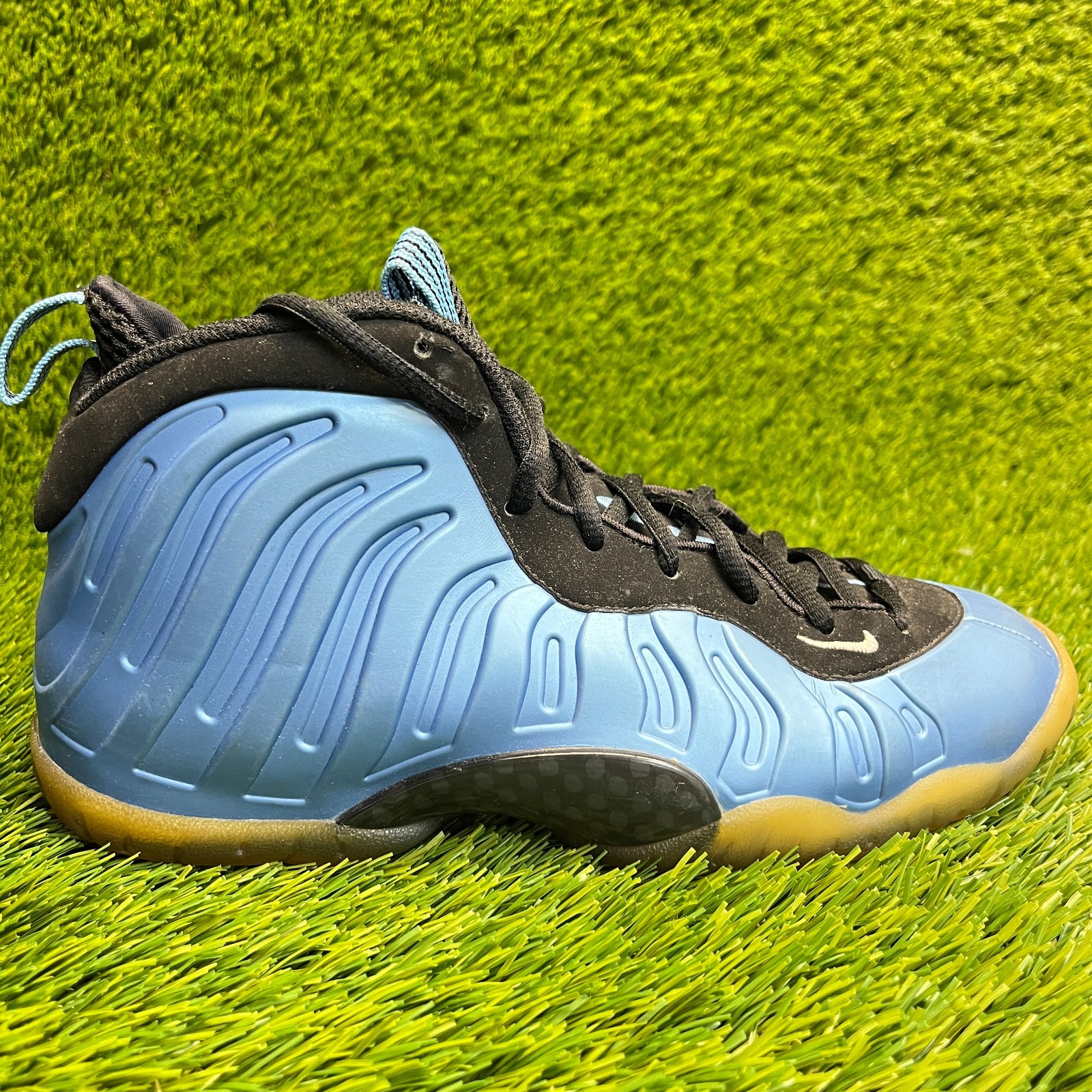 Nike Air Foamposite One University Blue Boys Size 6Y Basketb