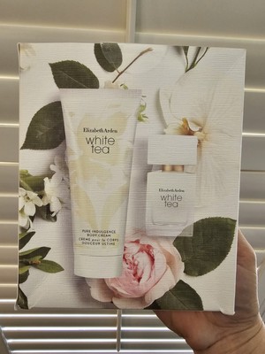 WHITE TEA by Elizabeth Arden Women 2 pc SET 1.0 oz EDT Spray + 3.3 oz BODY CREAM