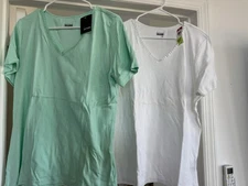 Basic Editions Top White (xl) Green (l) V Neck Short Sleeve Stretch Tee Y2K Fun