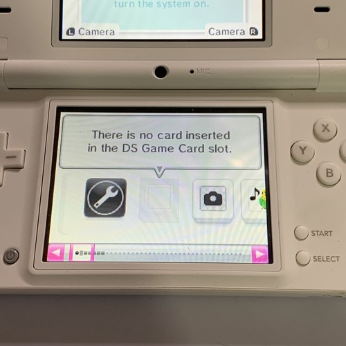 Nintendo DSi Console White Handheld Console with Charger PAL C/TWL-AUS - Picture 3 of 10