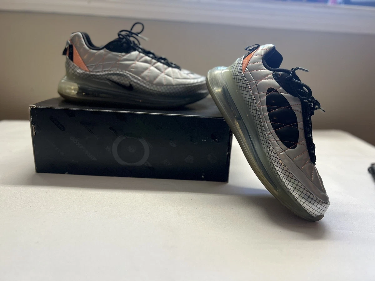 Nike 720 top size 10