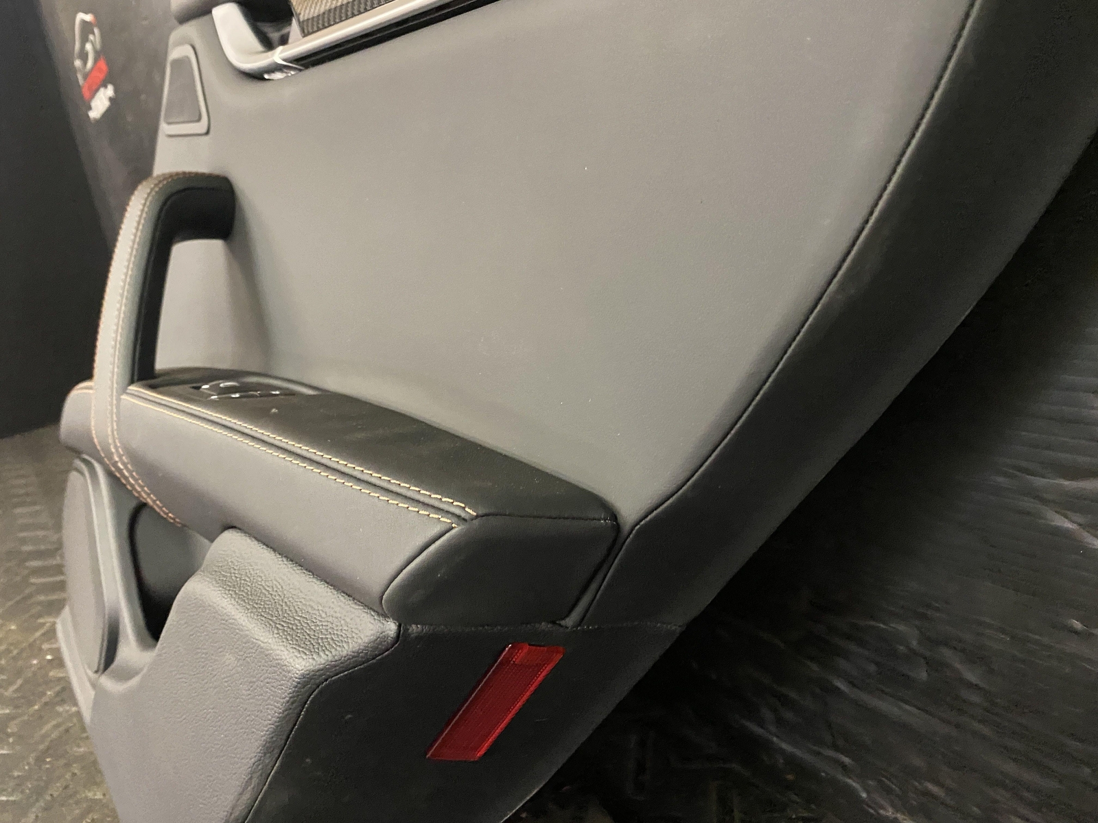 14-21 MASERATI GHIBLI REAR PASSENGER RH INTERIOR DOOR TRIM PANEL W/ CARBON FIBER