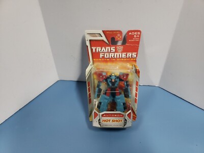 TRANSFORMERS AUTOBOT HOT SHOT  3'' CYBERTRON COLLECTION HASBRO NEW