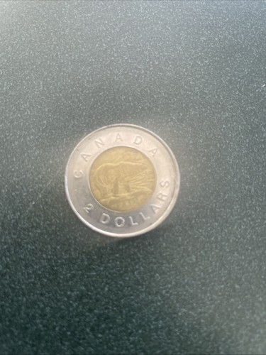 2 Dollar Coin Queen Elizabeth 1996 - Picture 2 of 4
