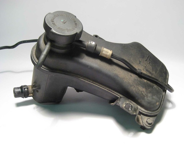 OEM Genuine BMW M3 Series E46 Coolant Expansion Tank 17112283344 for