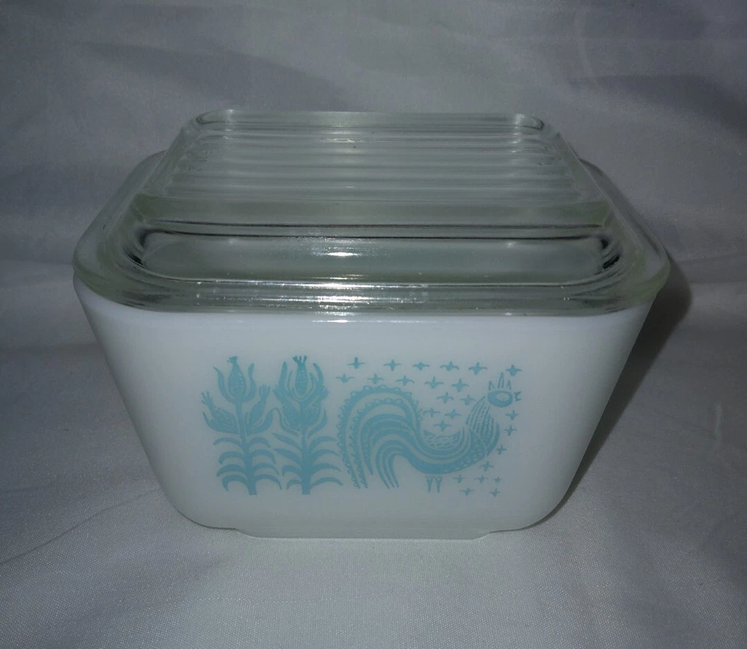 Vintage Pyrex Amish Butterprint Refrigerator Dish 0501 with Lid