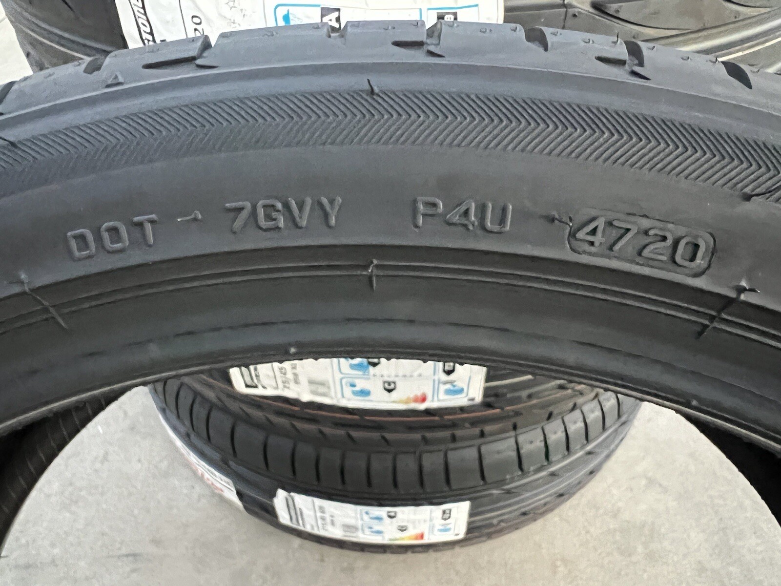 4X NEW Bridgestone Potenza S001 BMW i8 Tires (2X) 245/40R20 & (2X) 215/40R20