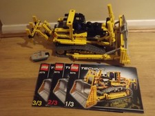 huida con bulldozer lego