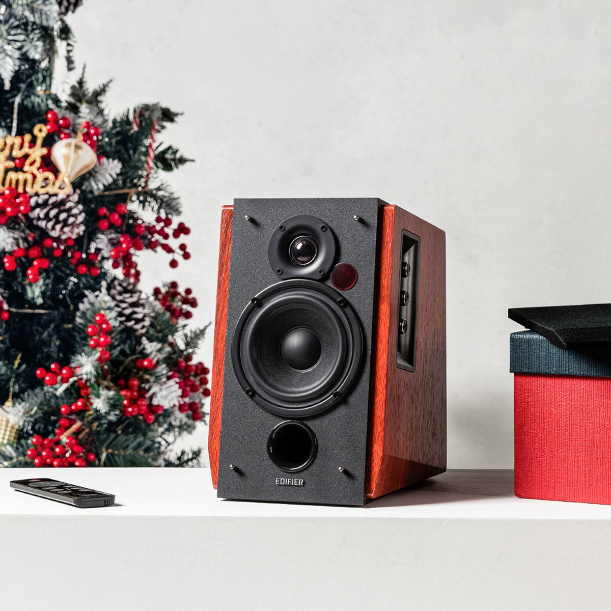 Edifier R1700BTs スピーカー 66W Bluetooth Edifier Bluetooth bookshelf speakers with subwoofer connectivity