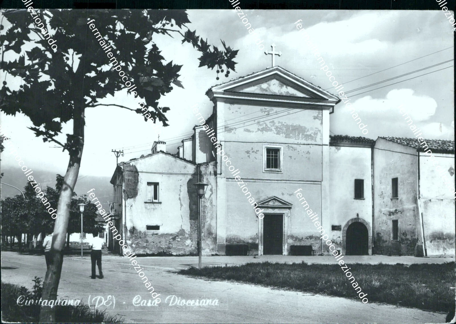 Foto 1 di 2