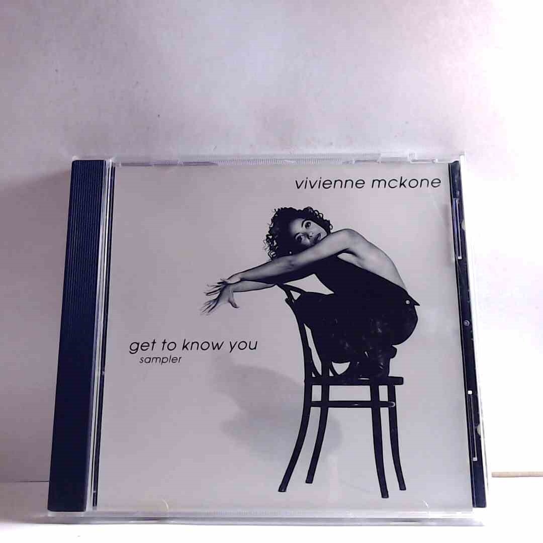 Vivienne Mckone: Vivienne Mckone: CD Vivienne Mckone: Vivienne Mckone: CD