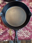 1920's Lodge No Notch Raised 7 Cast Iron Skillet (Perfect Condition)