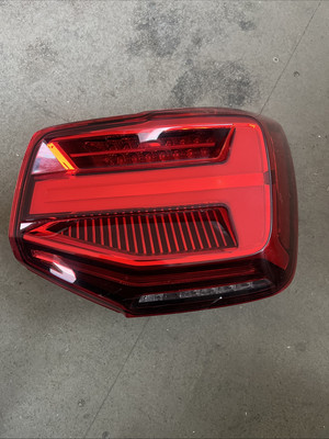 2016-25 GENUINE AUDI Q2 Tail Light Rear Lamp O/S RIGHTSIDE RH 81A945092A DAMAGED
