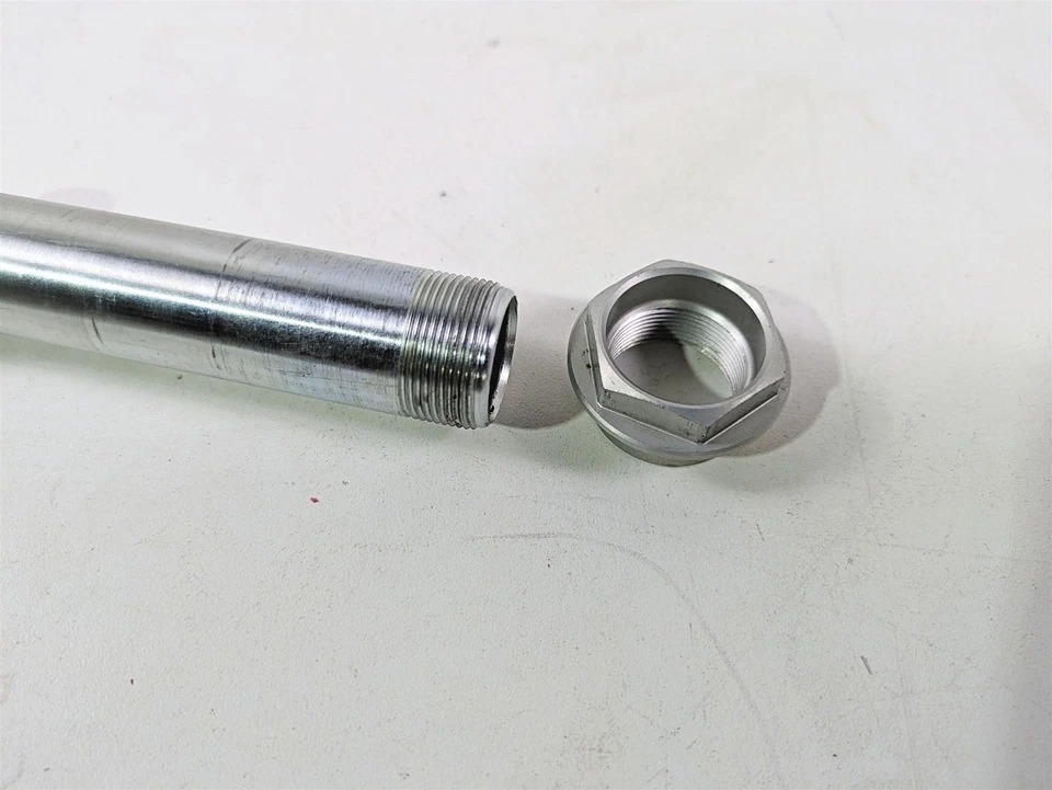 Ducati Streetfighter 1098 S 2010 eje delantero eje rueda eje 81910601A Foto 2 de 4