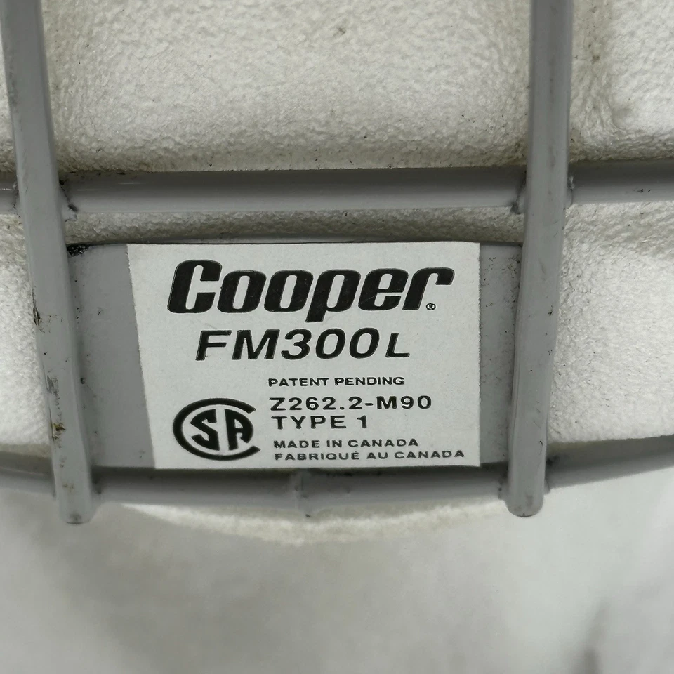 VTG 90’s Cooper HH1000L & FM309L Cage Hockey Helmet Black Size 7 1/8-7 5/8 Read - Image 3 of 4