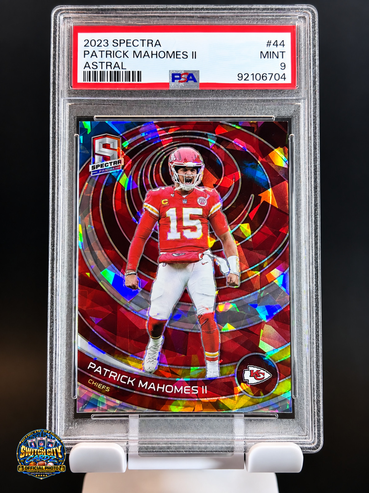 2023 Panini Spectra Patrick Mahomes II Astral Red Prizm /40 #44 PSA 9 Chiefs