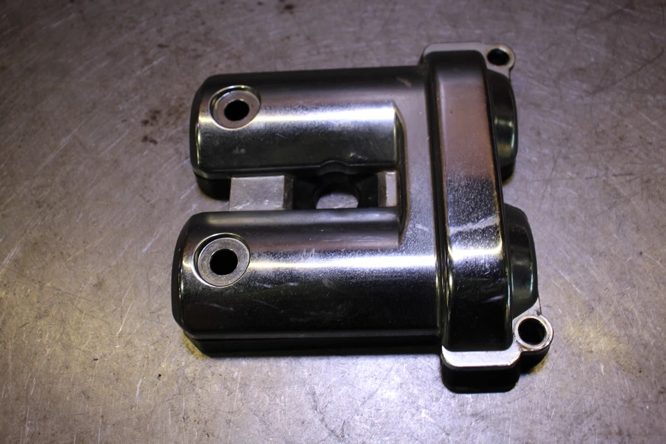 06-17 Hyosung Gt650 Valve Cover Foto 3 de 4