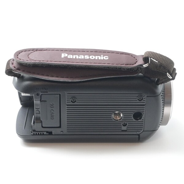 Panasonic　HC-V360M Panasonic HD Camcorder HC-V360M-K 16GB 90X Zoom Black 2.2MP