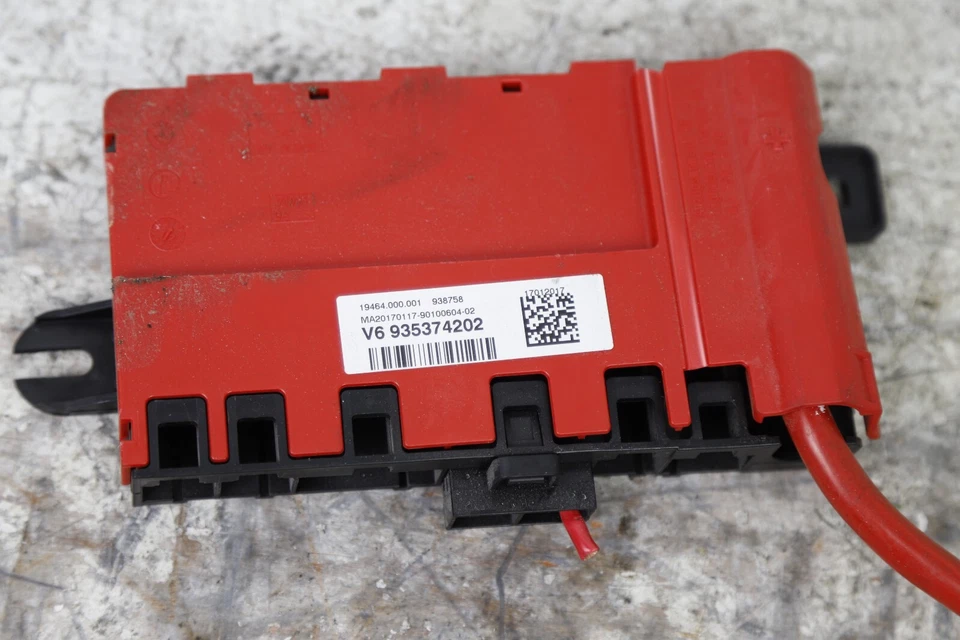 16-19 BMW 530i 540i G30 G11 G12 REAR TRUNK POWER DISTRIBUTOR B JUNCTION TERMINAL - Image 2 of 3